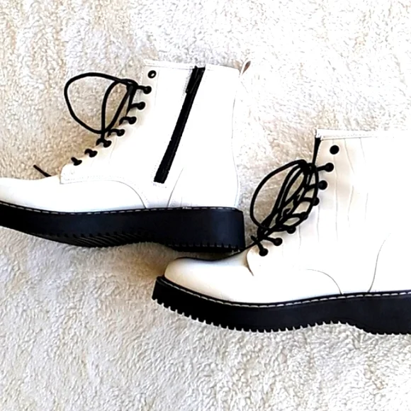 Madden Girl white faux patent leather combat booties - Picture 4 of 10
